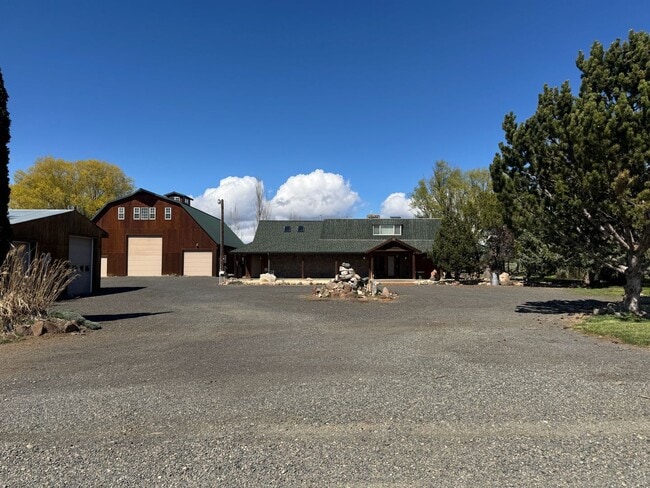 property at 225 Mission View Dr