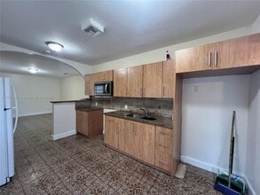11931 NE 12th Ave in Biscayne Park, FL - Building Photo - Building Photo