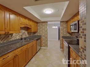 3133 Swan Ln in Safety Harbor, FL - Building Photo - Building Photo