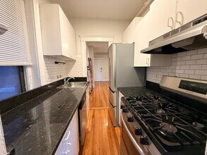 1600 Massachusetts Ave, Unit 6 in Cambridge, MA - Foto de edificio - Building Photo