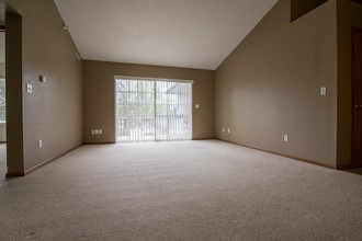 Park Pointe Apartments in Waterloo, IA - Foto de edificio - Building Photo