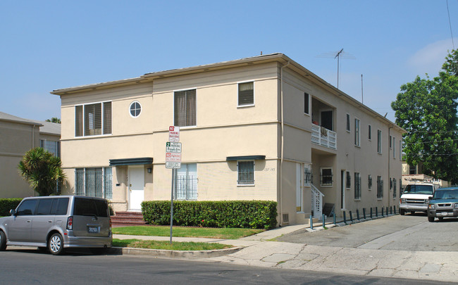 139 S Sweetzer Ave in Los Angeles, CA - Building Photo - Building Photo