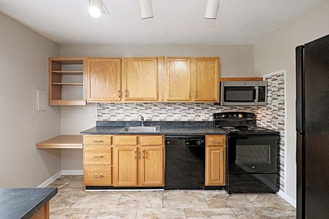 property at 1223 Villa Ln