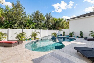 16251 Bristol Pointe Dr in Delray Beach, FL - Foto de edificio - Building Photo