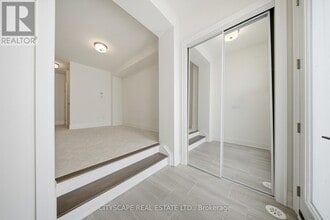 3298 Umar Ave in Oakville, ON - Building Photo - Building Photo