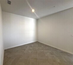17565 Opal Sand Dr, Unit 308 in Venice, FL - Building Photo - Building Photo