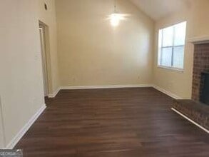 305 River Oak Dr in Riverdale, GA - Building Photo - Building Photo
