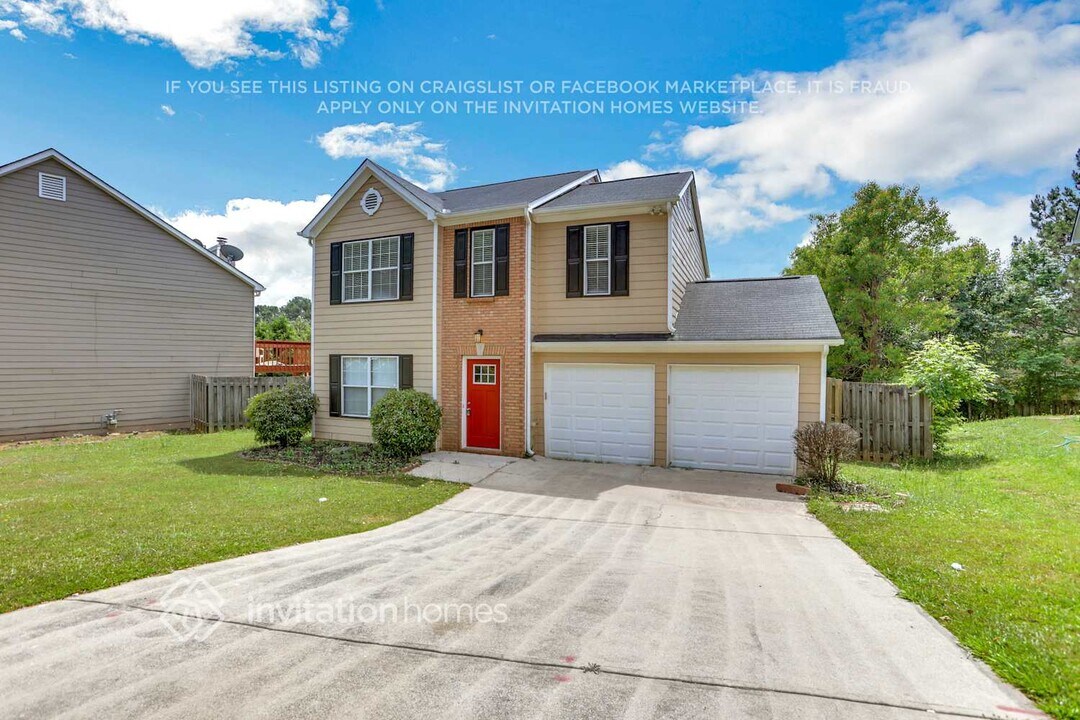5257 Windfield Glen Ct NW in Lilburn, GA - Building Photo