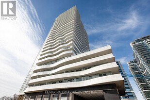 1010 Sandy Beach Rd in Pickering, ON - Building Photo