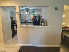 806 Eves Dr-Unit -2H in Hillsborough, NJ - Building Photo - Building Photo