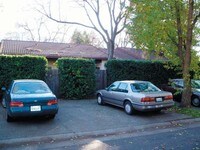 2449 Elendil Ln in Davis, CA - Foto de edificio - Building Photo