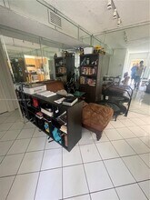 10041 Winding Lake Rd in Sunrise, FL - Building Photo - Building Photo
