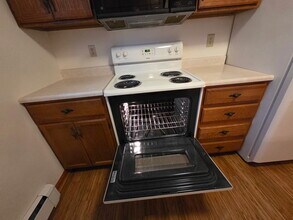 12B Mabel Ave, Unit 2 BR 1.5 Bath Apartment in Saco, ME - Building Photo - Building Photo