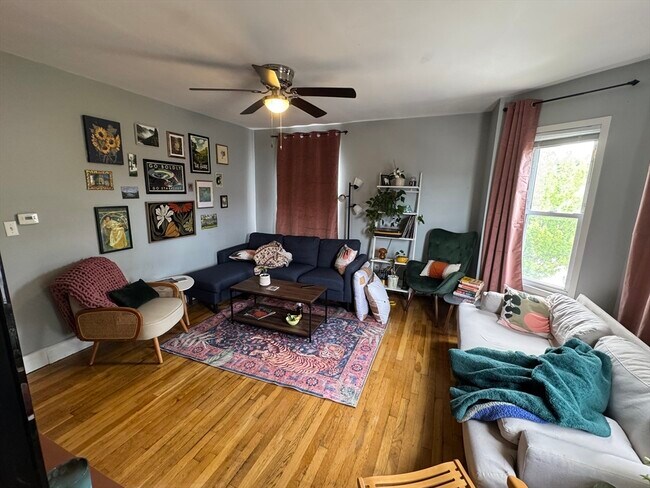 46 Brookley Rd, Unit 3 in Boston, MA - Building Photo - Building Photo