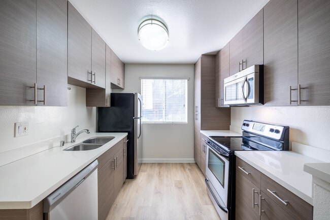 Vista Real Apartments