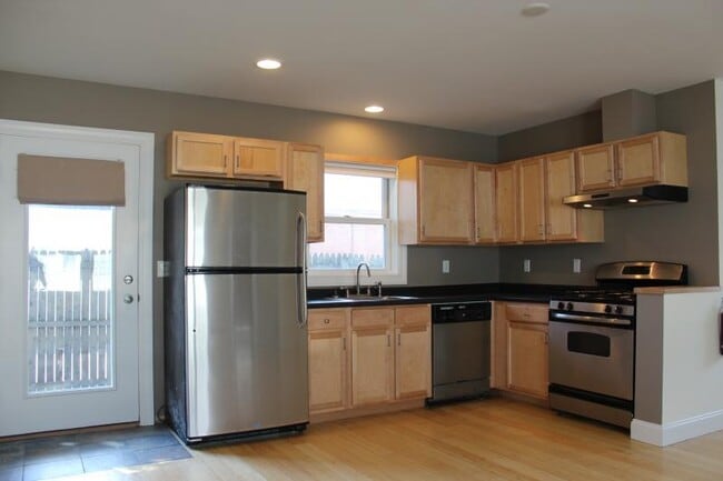 18 Monroe St in Burlington, VT - Building Photo - Building Photo