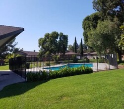 Palm Gardens 2017, LLC in Tustin, CA - Building Photo - Building Photo