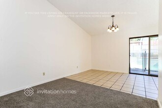 7340 Widener Way in Sacramento, CA - Foto de edificio - Building Photo