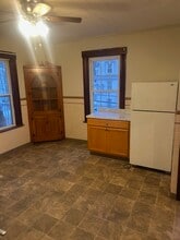 259 High St, Unit 1 in Fitchburg, MA - Foto de edificio - Building Photo