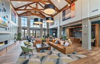 The Oasis at Twin Lakes in Roseville, MN - Foto de edificio - Building Photo