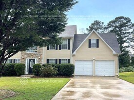 345 Hazelhurst Dr in Covington, GA - Building Photo