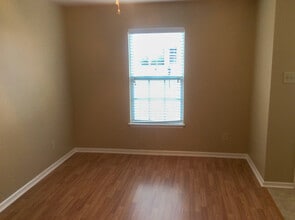 1113 Swearngan Ridge Ct in Charlotte, NC - Building Photo - Building Photo