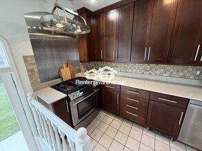 4555 Highland Dr. in Holladay, UT - Building Photo - Building Photo