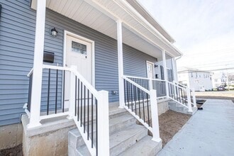 49 Katharine St in Westfield, MA - Building Photo - Building Photo