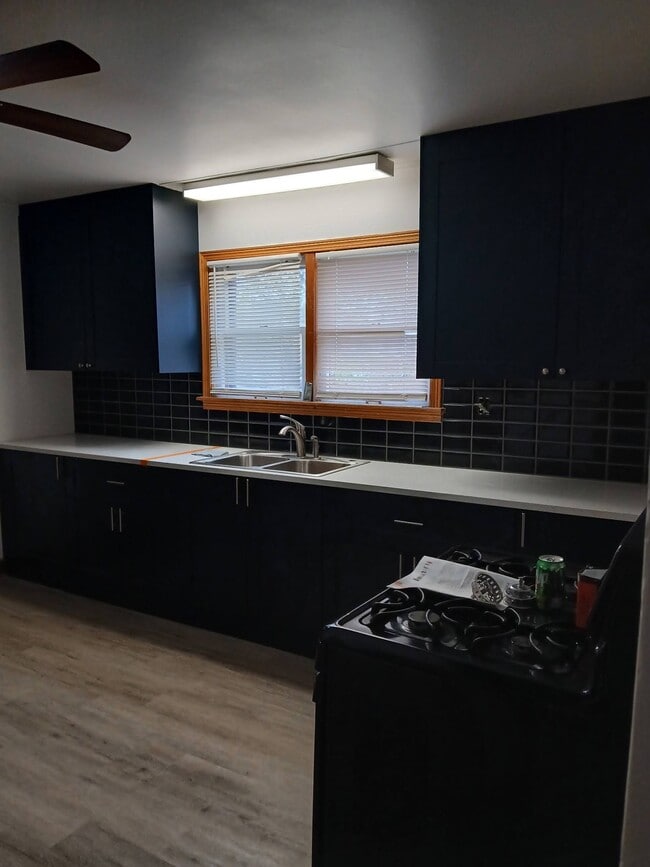 4834 N 76th St, Unit Lower in Milwaukee, WI - Foto de edificio - Building Photo