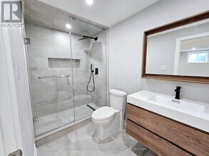 103 Kingsnorth Blvd in Vaughan, ON - Building Photo - Building Photo