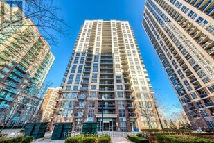 5 Michael Power Pl in Toronto, ON - Building Photo