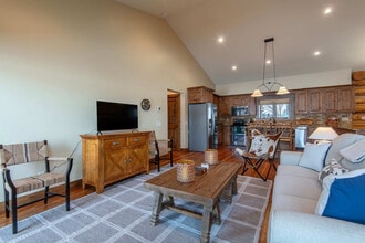 1330 Larsen Ln in Driggs, ID - Building Photo - Building Photo