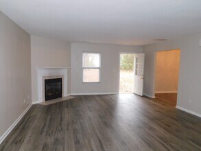 3131 Decapolis Dr in Charlotte, NC - Building Photo - Building Photo