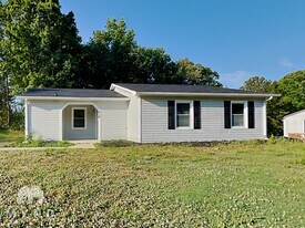 416 York Rd in Troutman, NC - Building Photo