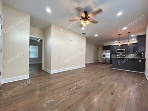 998 Mayson Turner Rd NW in Atlanta, GA - Building Photo - Building Photo