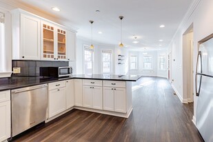 68 Line St, Unit 1 in Somerville, MA - Building Photo