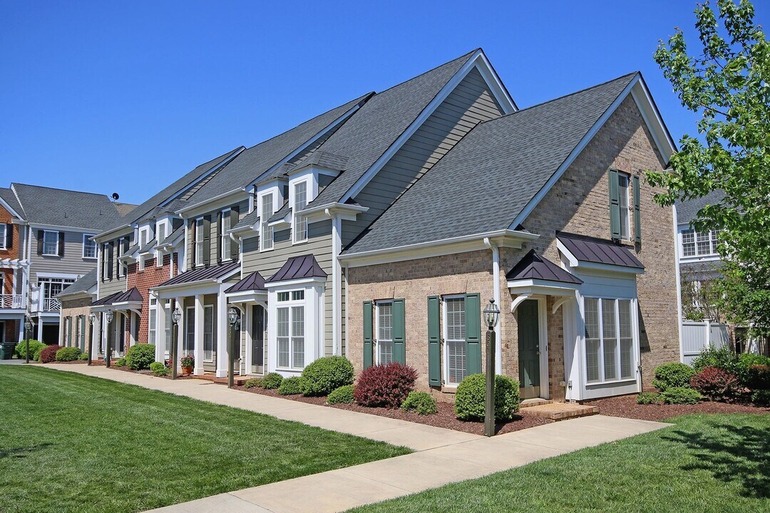 609 Mornington Ln in Crozet, VA - Building Photo