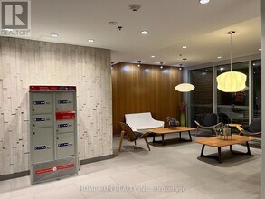 300C Lett St in Ottawa, ON - Building Photo - Building Photo