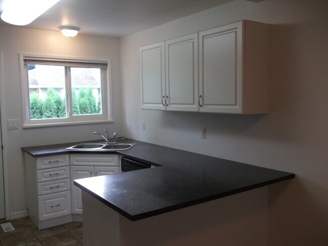 11826 Laity St in Maple Ridge, BC - Building Photo - Building Photo