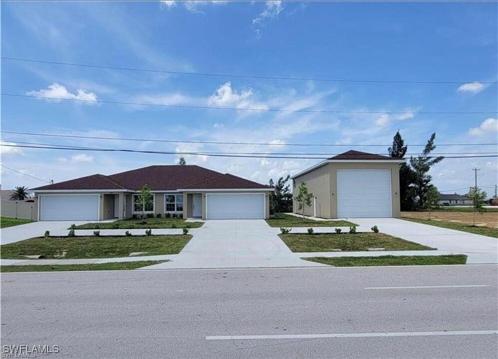 1609 Savona Pkwy W in Cape Coral, FL - Building Photo