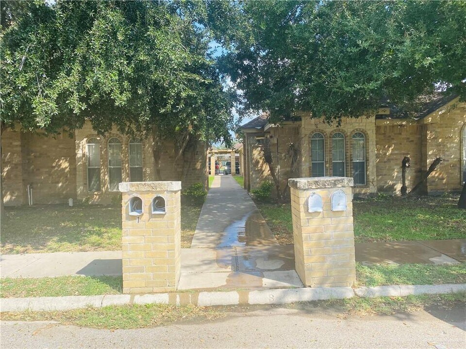3701 S Embassy Ave-Unit -3 in Pharr, TX - Building Photo