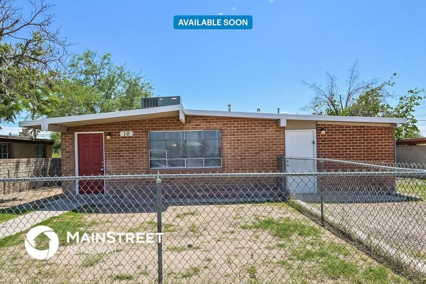 10 E Corona Rd in Tucson, AZ - Building Photo