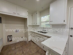611 Amapola Ave in Torrance, CA - Building Photo - Building Photo