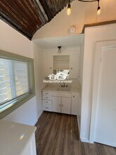 1053 S Southern St in Seattle, WA - Building Photo - Building Photo