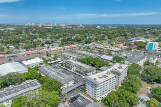 Kalmia Condos in Clearwater, FL - Building Photo - Building Photo