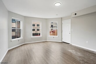 74 16th Ave in Paterson, NJ - Building Photo - Building Photo