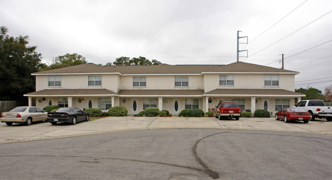 1945-1955 Karly Ct in Panama City, FL - Building Photo - Building Photo