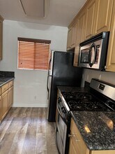 14803 Vanowen St, Unit 8 in Van Nuys, CA - Building Photo - Building Photo