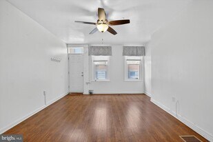 1551 S Chadwick St in Philadelphia, PA - Building Photo