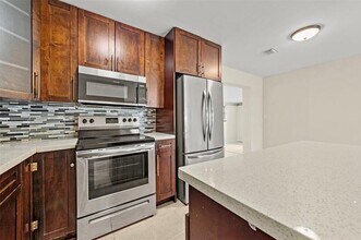 1524 NW 18th Ct in Fort Lauderdale, FL - Building Photo - Building Photo